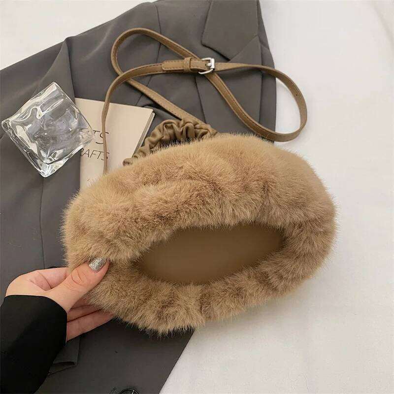 Winter Fluffy Plush Crossbody for Women New Fuzzy Fur Bucket Cute Soft Animal Print Handbag Trendy Y2K Shoulder Bag XJ260131
