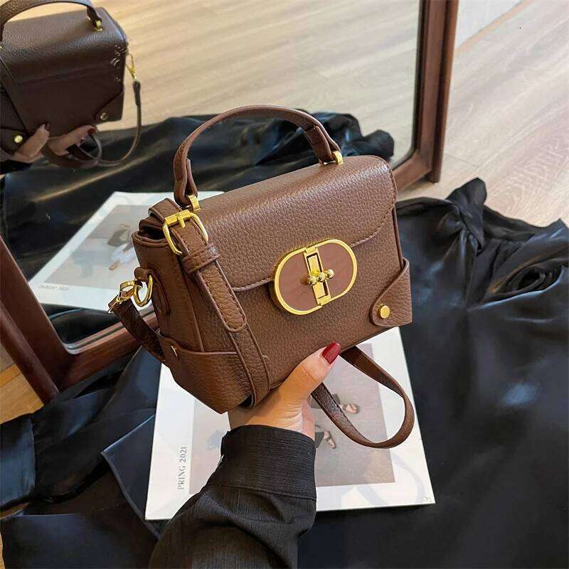 Premium French Stone Pattern Women's Shoulder Fashion Hundred Lock Small Square Bag Retro Sweet Solid Color Girl Crossbody B