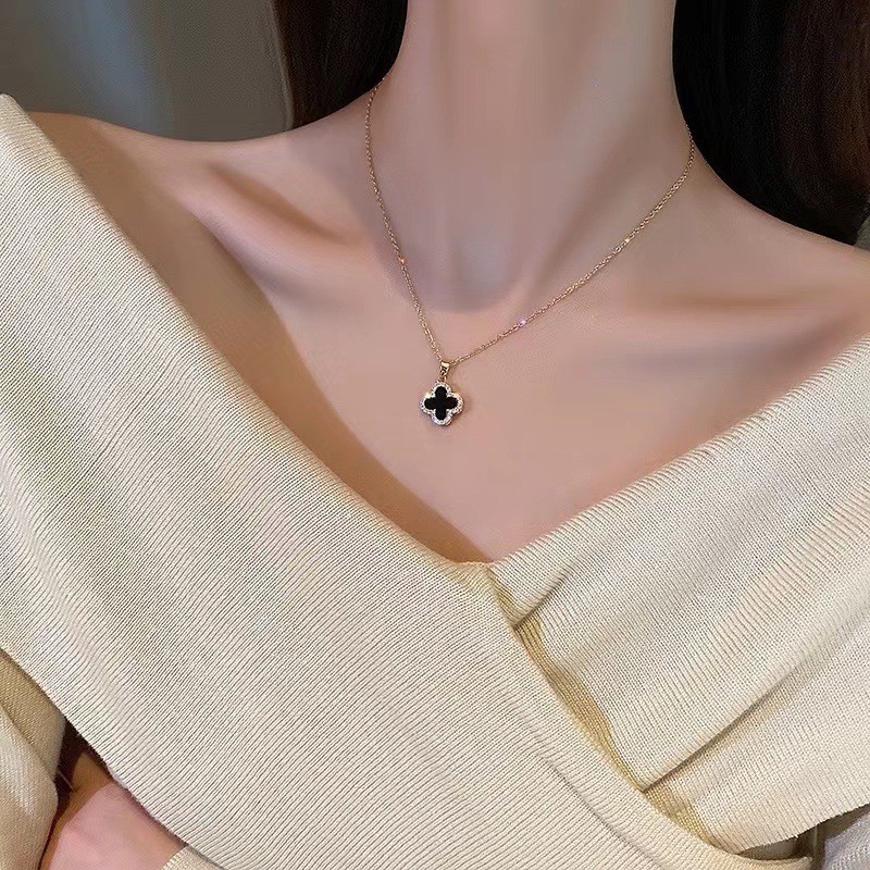 Women's Double-Sided Four-Leaf Clover Titanium Steel Necklace, Full Diamond Clavicle Chain, Light Luxury Simple Versatile Non-Fading Jewelry - view 4