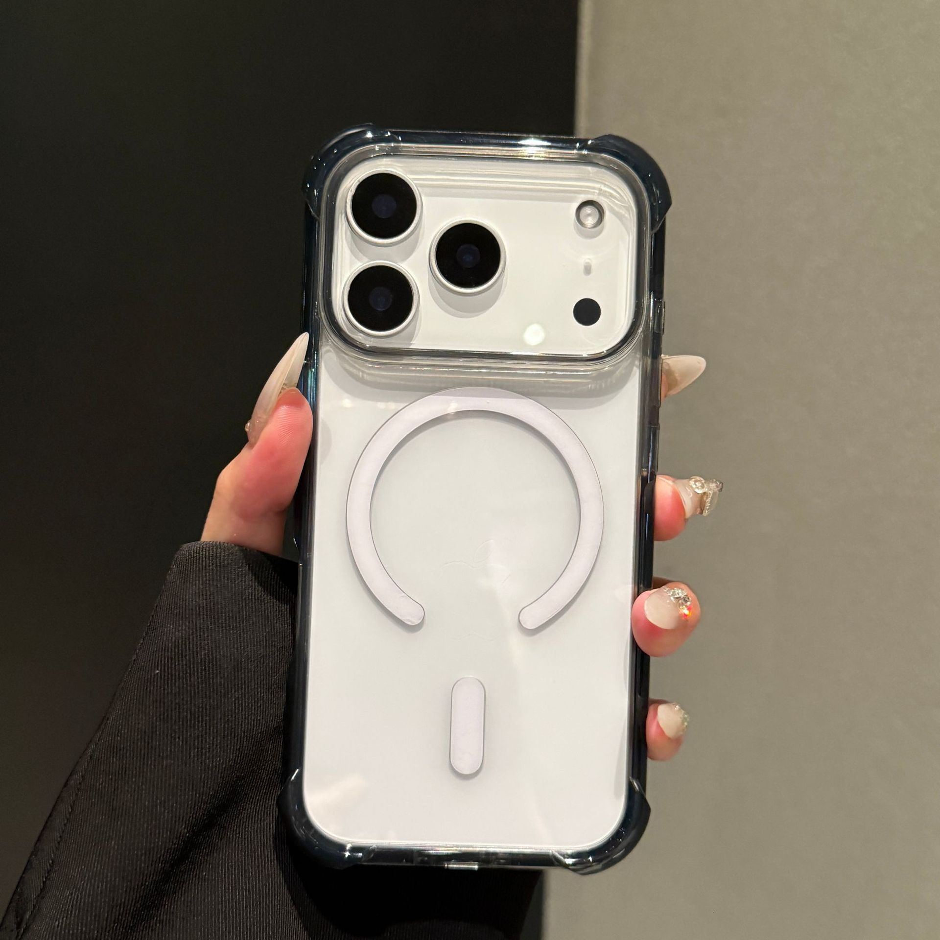 Suitable For Iphone 17 Pro Max Phone Case Four-Corner Shockproof Apple Magnetic 17 New Cream Edge Silicone Case - view 6