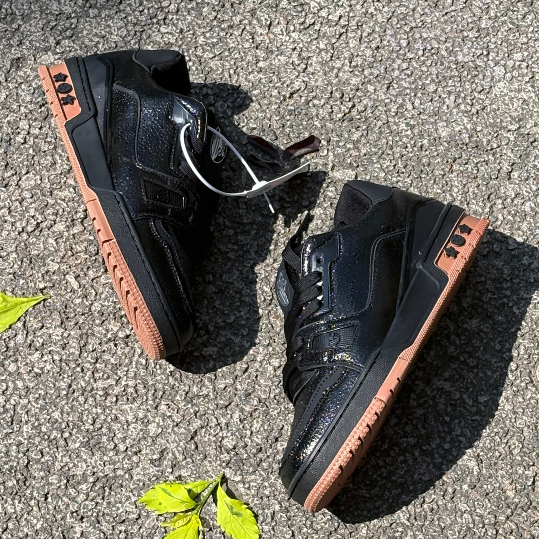Luxury Designer V Horse Hot Free Shipping Designer For Womens Mens Casual Fashion And Versatile Outdoor Black Red White Sneakers Sport Shoes - view 4