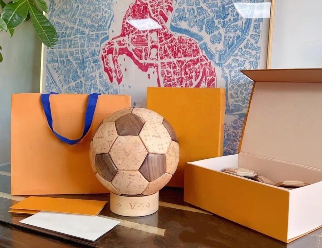 Stilista Di Alta QualitÃ In Legno Splicing Decorazione Della Casa Di Calcio Orn…