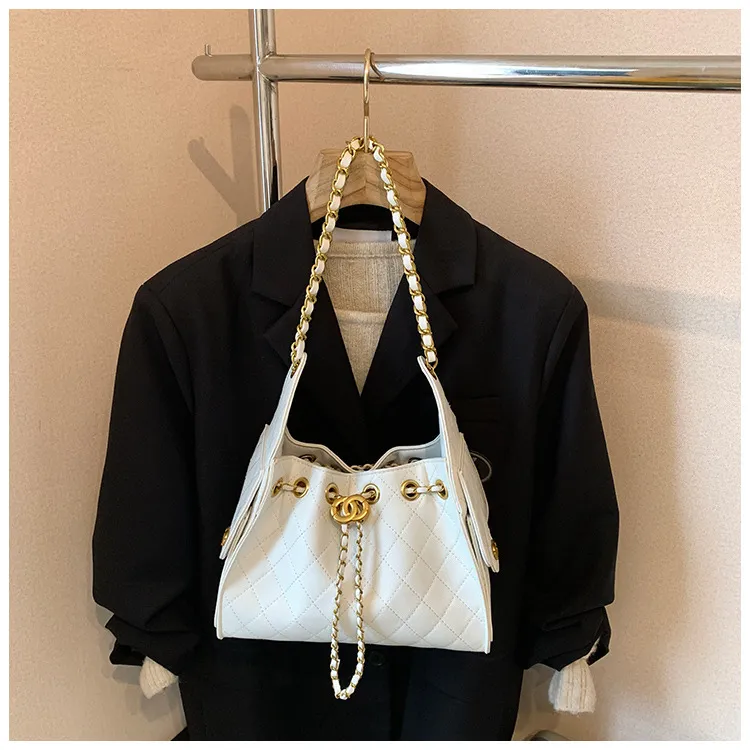 LUYIWEINASI Prluxury designer bag 2026 Women's Viral Quilted Chain Bucket Bag Large Capacity Shoulder Underarm Motorcycle Style Purse free shippi - view 4