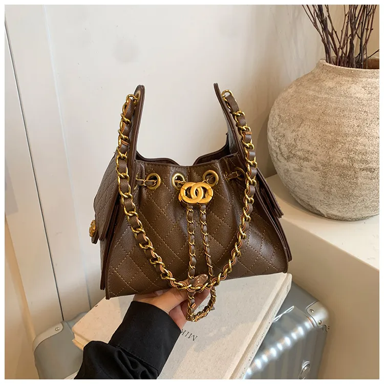 LUYIWEINASI Prluxury designer bag 2026 Women's Viral Quilted Chain Bucket Bag Large Capacity Shoulder Underarm Motorcycle Style Purse free shippi - view 5