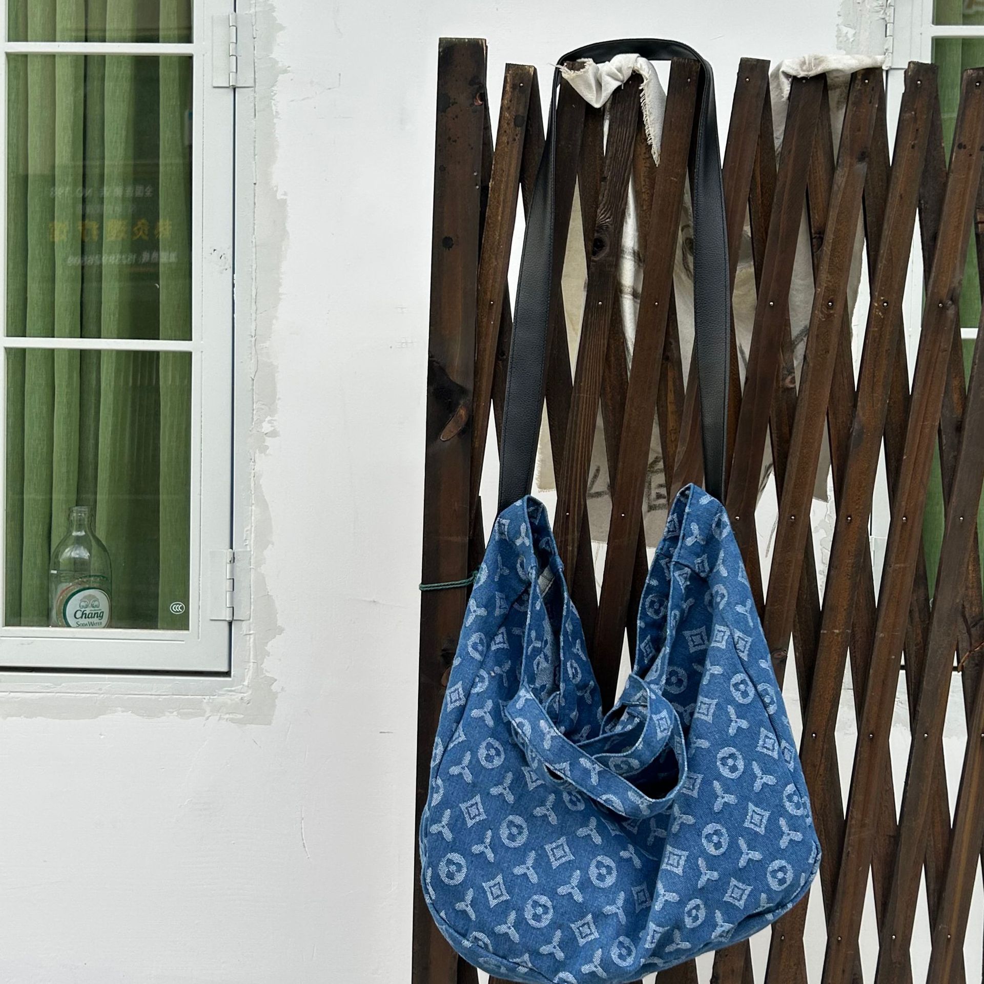 Designer Tote Bag 2026 New Denim Print Shoulder Tote for Women, Simple Chic Large Casual Underarm Bag, Spacious Commuter Handbag with Stylish Pattern - view 8