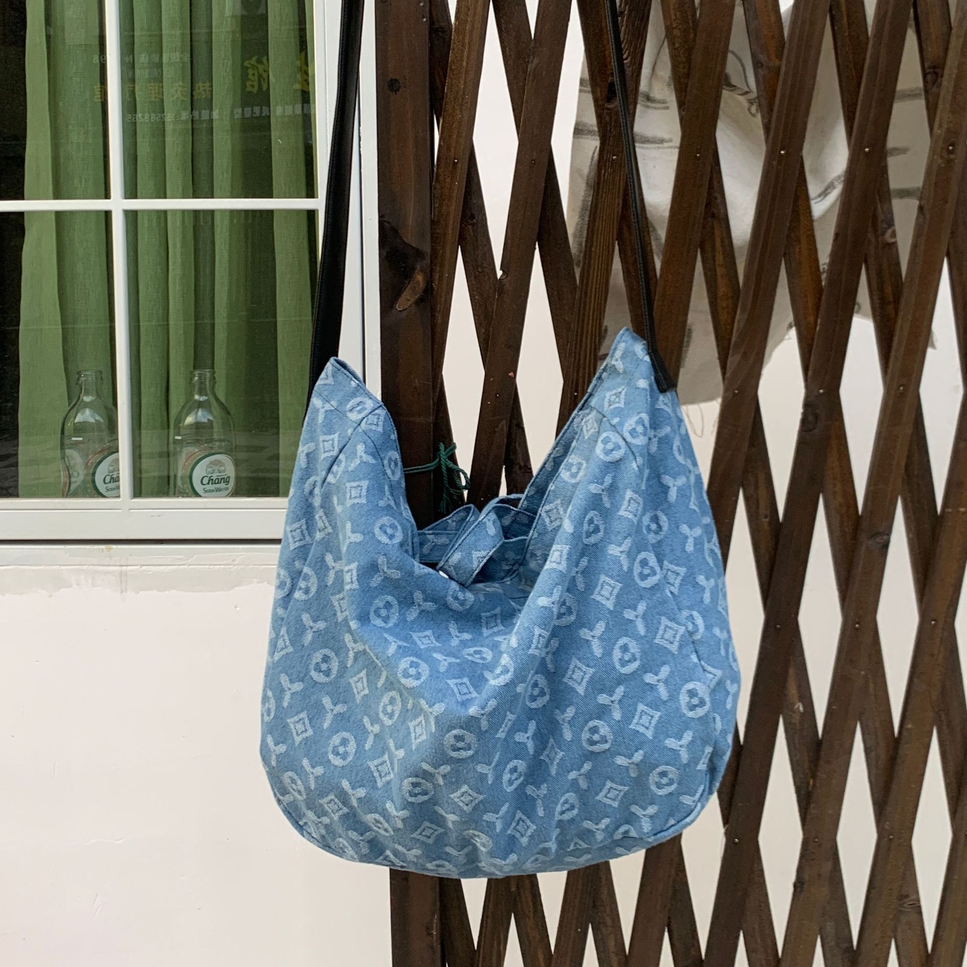 Designer Tote Bag 2026 New Denim Print Shoulder Tote for Women, Simple Chic Large Casual Underarm Bag, Spacious Commuter Handbag with Stylish Pattern - view 7