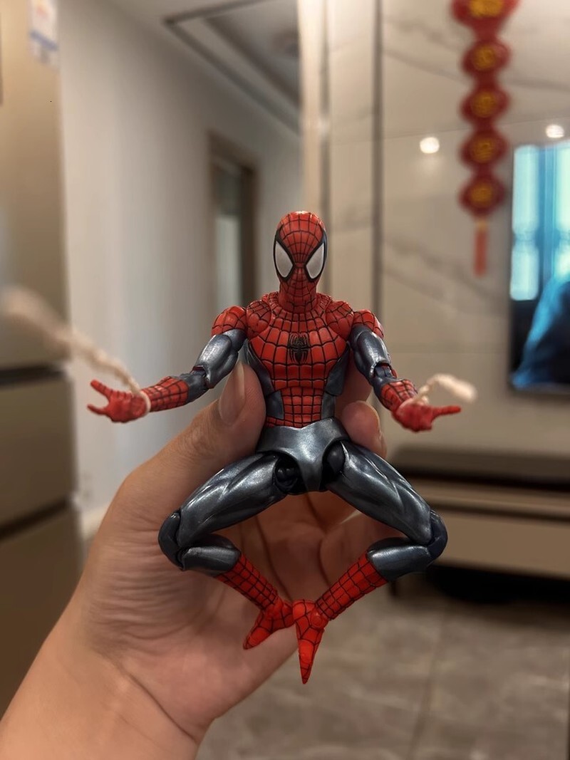 Hot CT SpiderMan 075 The Anazing Spiderman Comic Ver Mafex 185 Action Figure Figurine Model Toys Kids Gifts c3a - view 4