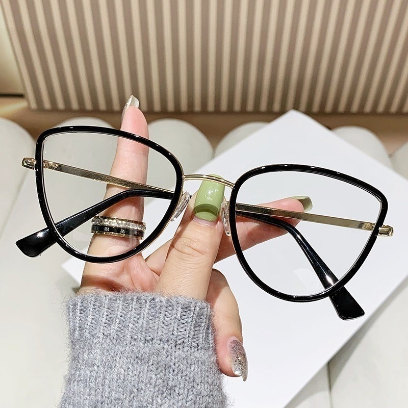 1pc Women's Cat Eye Glasses, Vintage Striped Full Frame, Lightweight Plastic, Non-Prescription, Stylish for Casual & Office Wear ddmysat - view 6