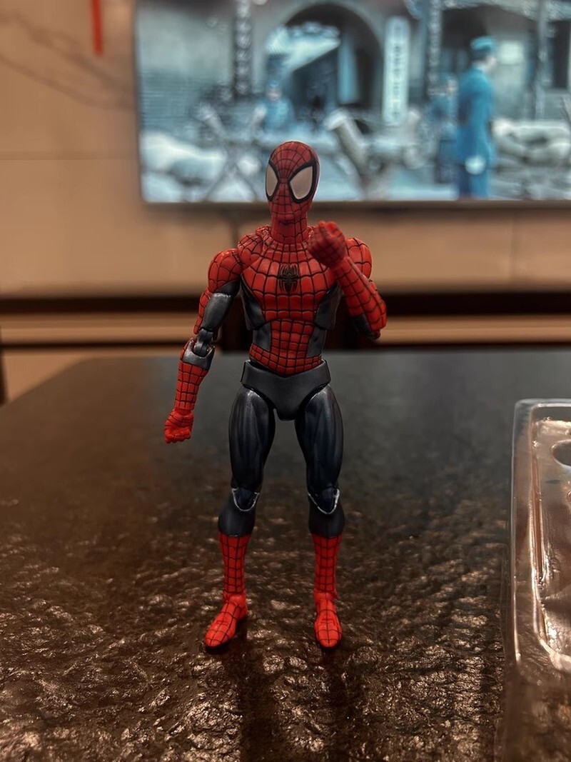 Hot CT SpiderMan 075 The Anazing Spiderman Comic Ver Mafex 185 Action Figure Figurine Model Toys Kids Gifts c3a - view 6