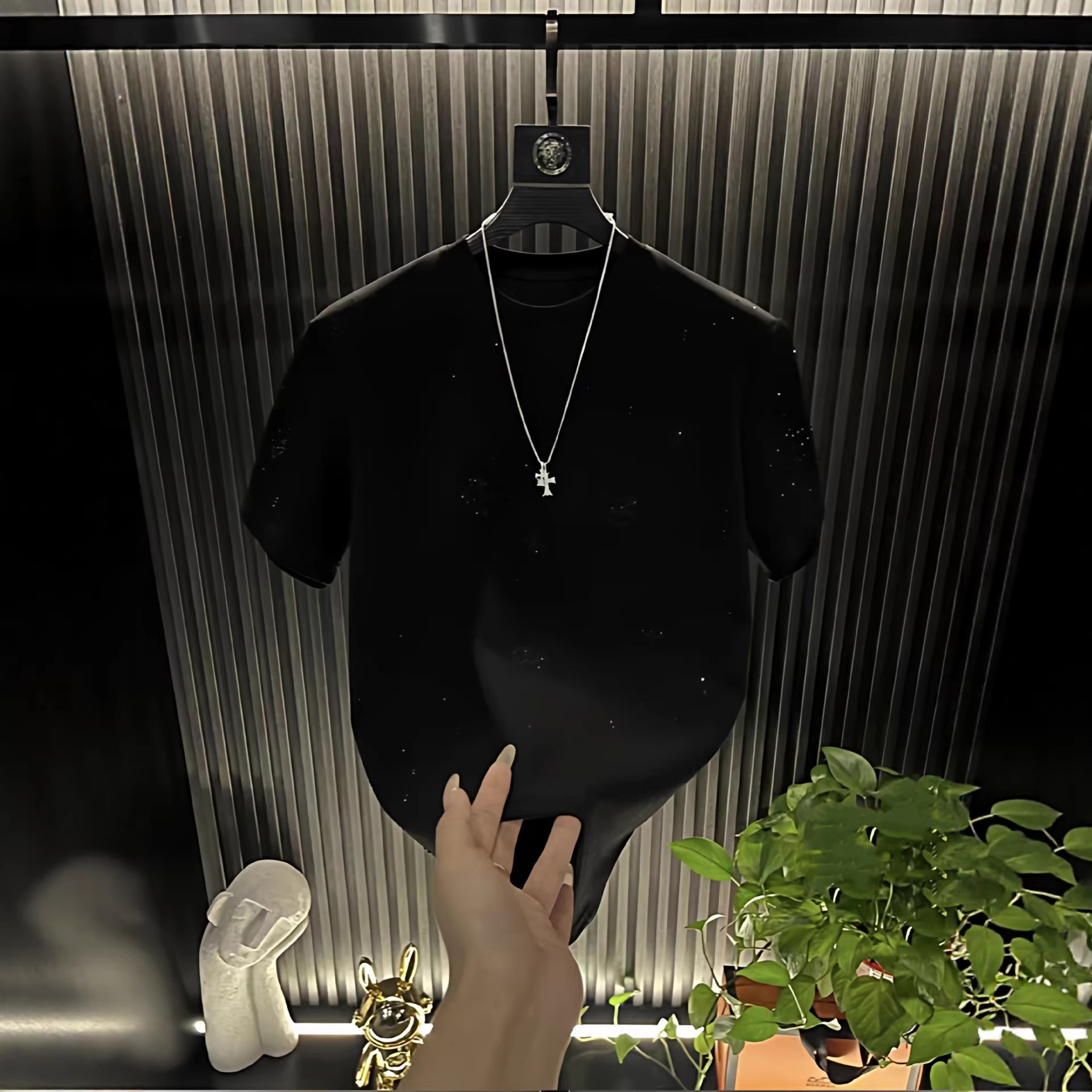 Designer's New Simple Daily Men's New Elegant Floral Round Collar Short-sleeved T-shirt With High-end Diamond Decoration Fashion Men's 
