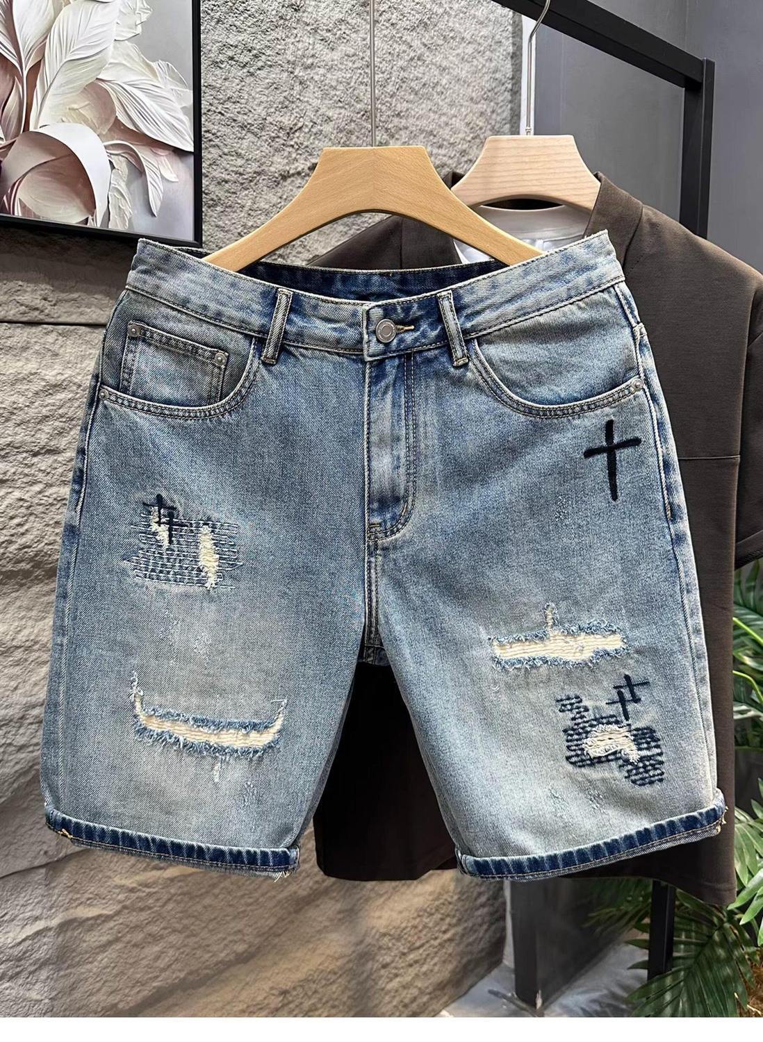 The Designer's New Minimalist Casual 2026 Summer New Style With Unique Style And High-end Embroidery Ripped Denim Shorts For Men, Featuring Fashi