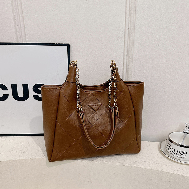 Shoulder Bag Retro Quilted Tote Handbag Featuring Gold Hardware Chains And Soft Texture Dark Brown Color For Women Daily Commute Use - view 7