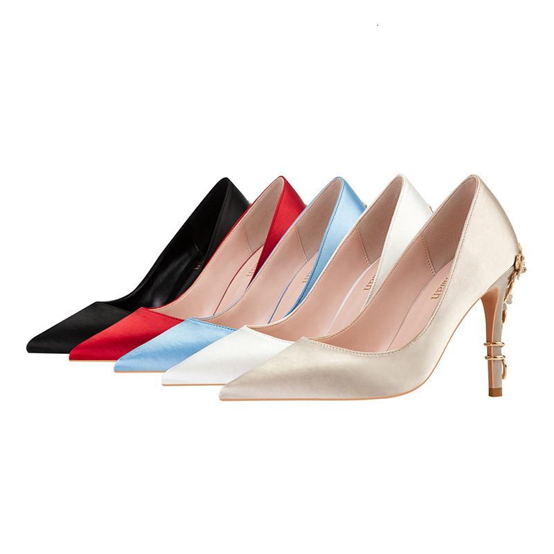 2026 European And American Style Light Luxury Sexy Women S Fashion Flower Stiletto High Heels Wedding Pointed Toe Satin Single Shoes - view 3
