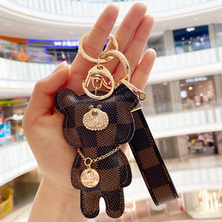 Luxury Brand Designer Sunglasses Trendy European American Style Bear Leather Pendant, Personalized Creative Car Keychain For Men And Women, Couple