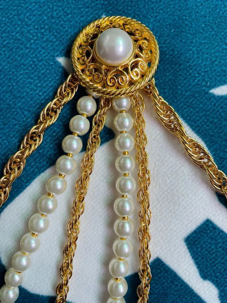 French vintage metal versatile belt chain with retro Baroque pearls and multilayered round pendant accessory 260814 - view 4