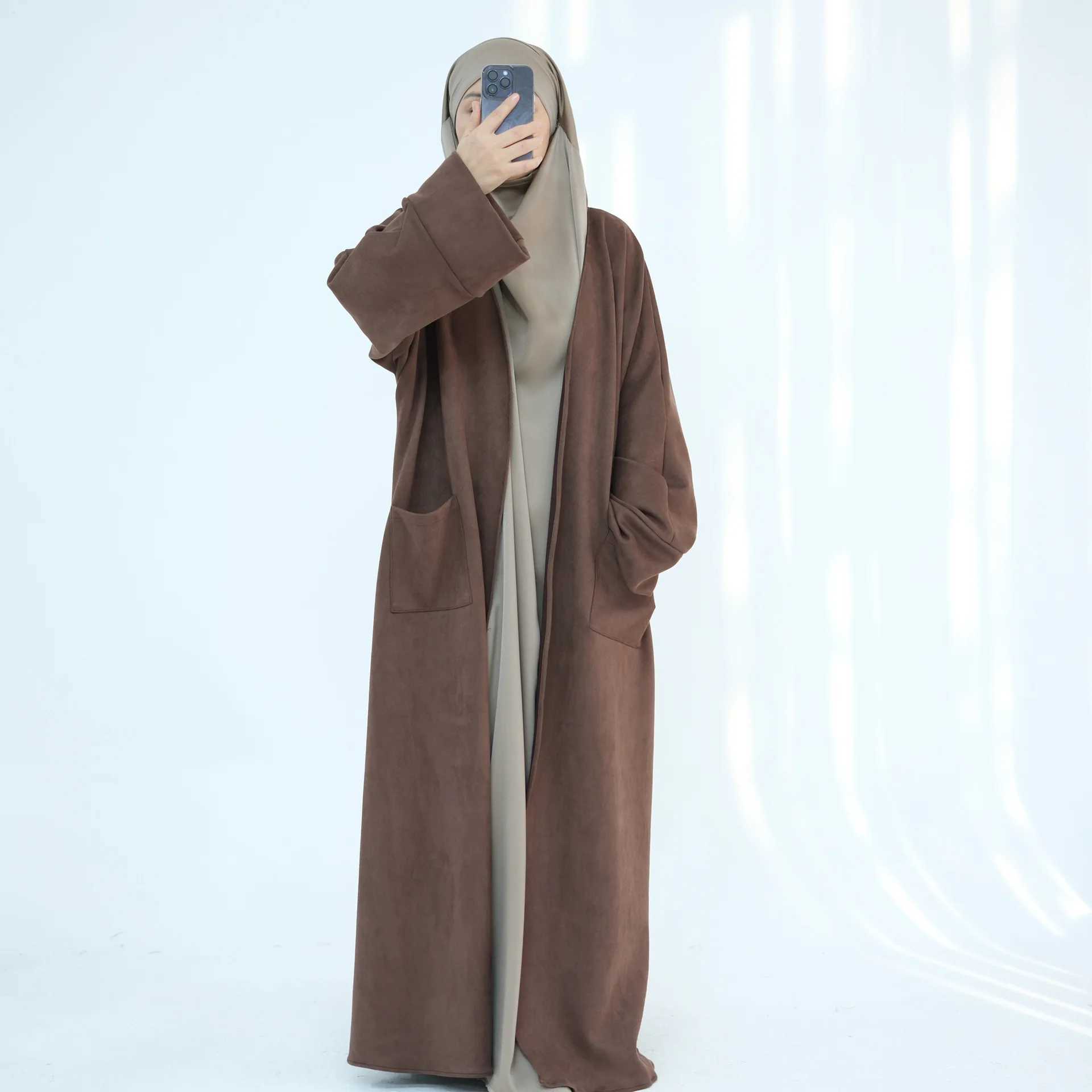 Winter Suede Open Abaya Kimono Cardigan Muslim Warm Coat Tunics and Abayas for Women Dubai Luxury Kaftan Autumn Islamic Clothing C2601027