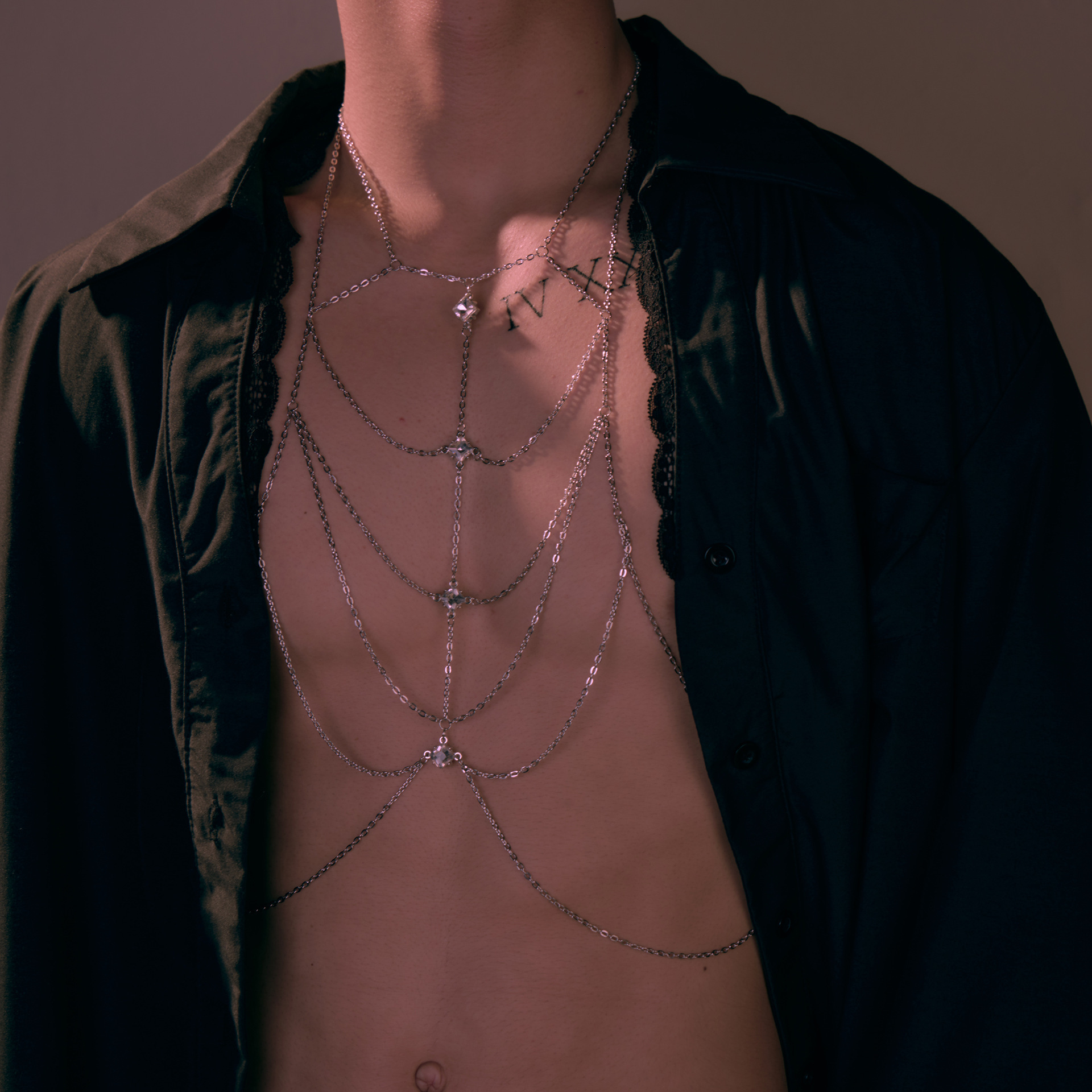 Men' s chain large size sexy and luxurious with diamo