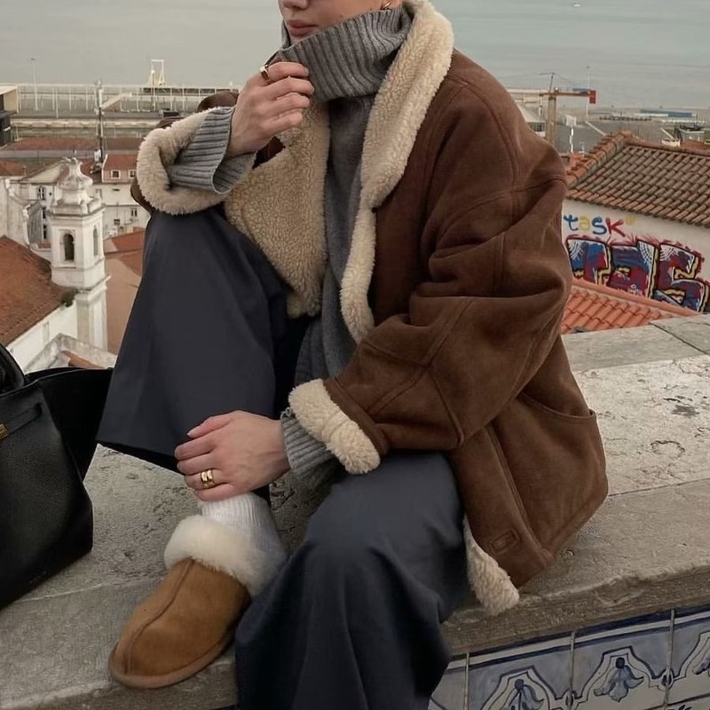 Jacket Women Designer Clothes Fashionable Lapel Design Women's Loose Plush Warm Retro Jacket Suitable For Various Outdoor Travel Scenarios Daily  - view 3