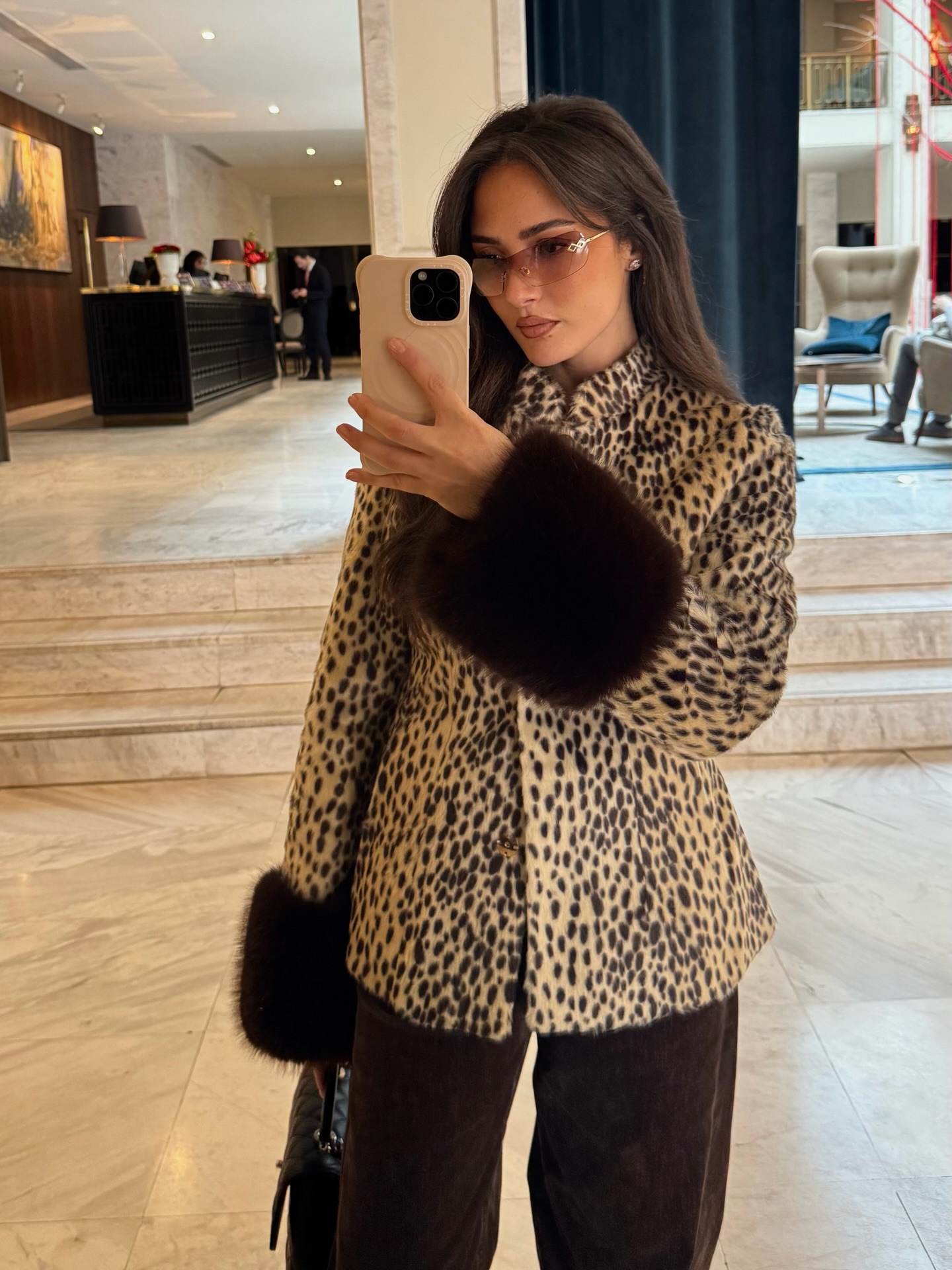 Vintage Women's Leopard Jacket Shoulder Pad Long Sleeves Faux Fur Patchwork Fitted Coats Female Autumn Winter Lady Outwear - view 4