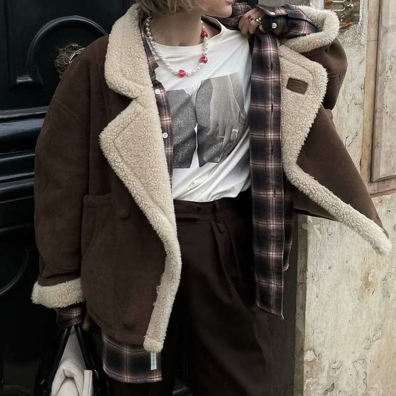 Jacket Women Designer Clothes Fashionable Lapel Design Women's Loose Plush Warm Retro Jacket Suitable For Various Outdoor Travel Scenarios Daily  - view 4