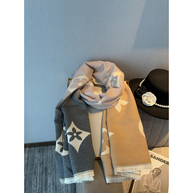 Designer Scarf New Autumn Winter Luxury Warm Scarf For Women Ins Style Atmosphere Neck Classic Shawl Large Blanket Scarves For Autumn Winter - view 8