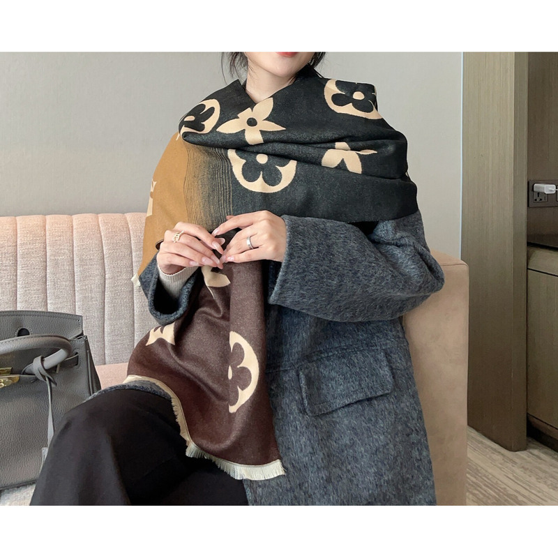 Designer Scarf New Autumn Winter Luxury Warm Scarf For Women Ins Style Atmosphere Neck Classic Shawl Large Blanket Scarves For Autumn Winter - view 5