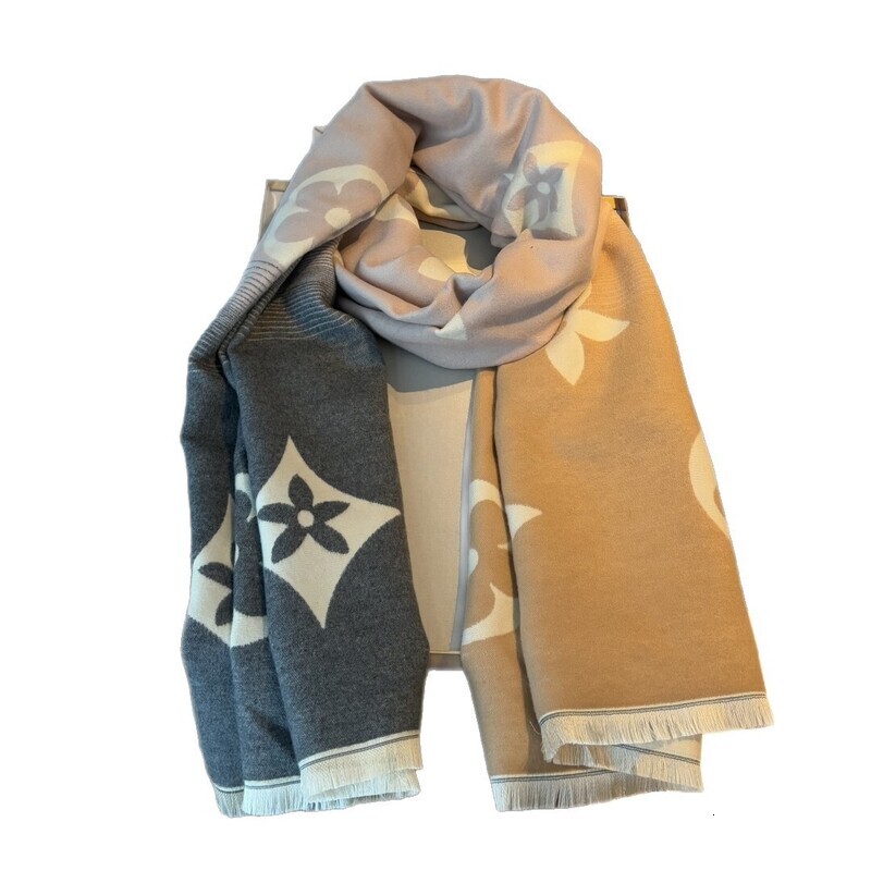 Designer Scarf New Autumn Winter Luxury Warm Scarf For Women Ins Style Atmosphere Neck Classic Shawl Large Blanket Scarves For Autumn Winter - view 7