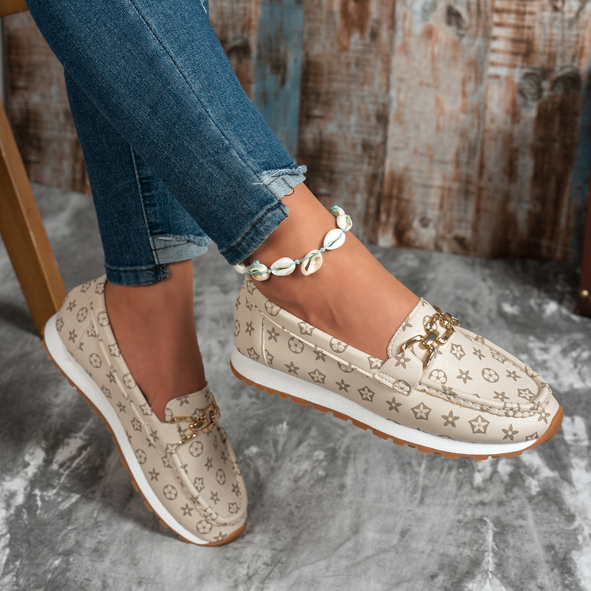 luxury shoes 2026 designer Shoes Women Slip-On Platform Loafers Metal Chain Buckle PU Flat Moccasins Ladies Casual Thick-Sole Daily Shoes free shippin - view 3