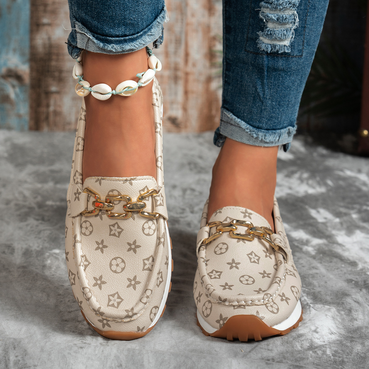 luxury shoes 2026 designer Shoes Women Slip-On Platform Loafers Metal Chain Buckle PU Flat Moccasins Ladies Casual Thick-Sole Daily Shoes free shippin