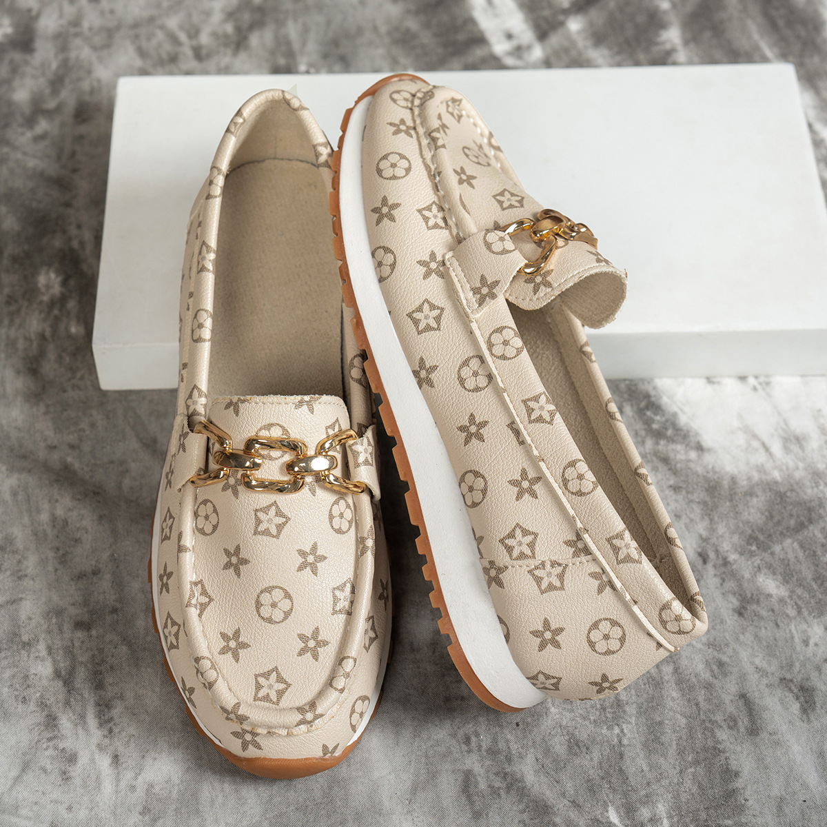 luxury shoes 2026 designer Shoes Women Slip-On Platform Loafers Metal Chain Buckle PU Flat Moccasins Ladies Casual Thick-Sole Daily Shoes free shippin - view 5
