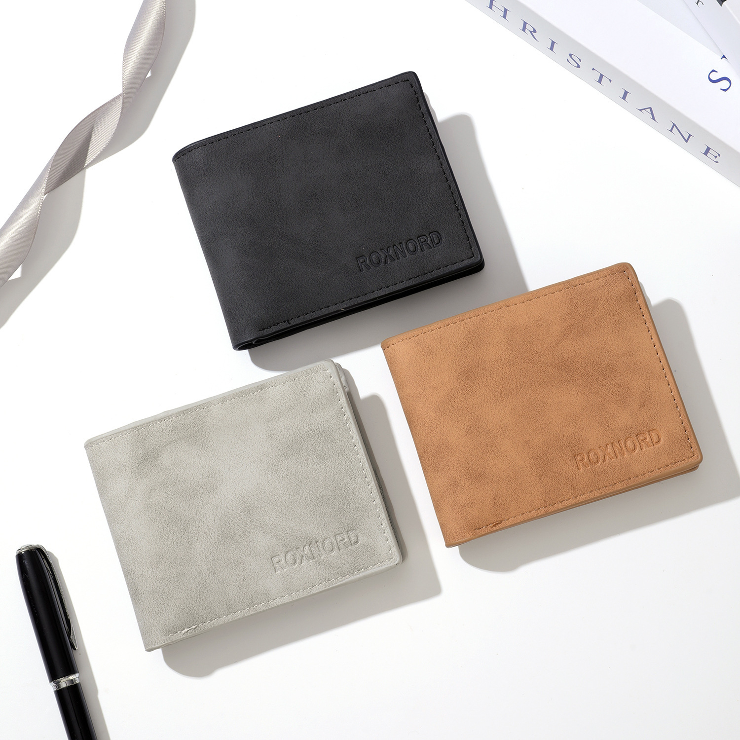 Men's Short Fashionable and Simple Horizontal Style, Matte Soft Leather Card Holder, Thin Student Wallet, Wholesale