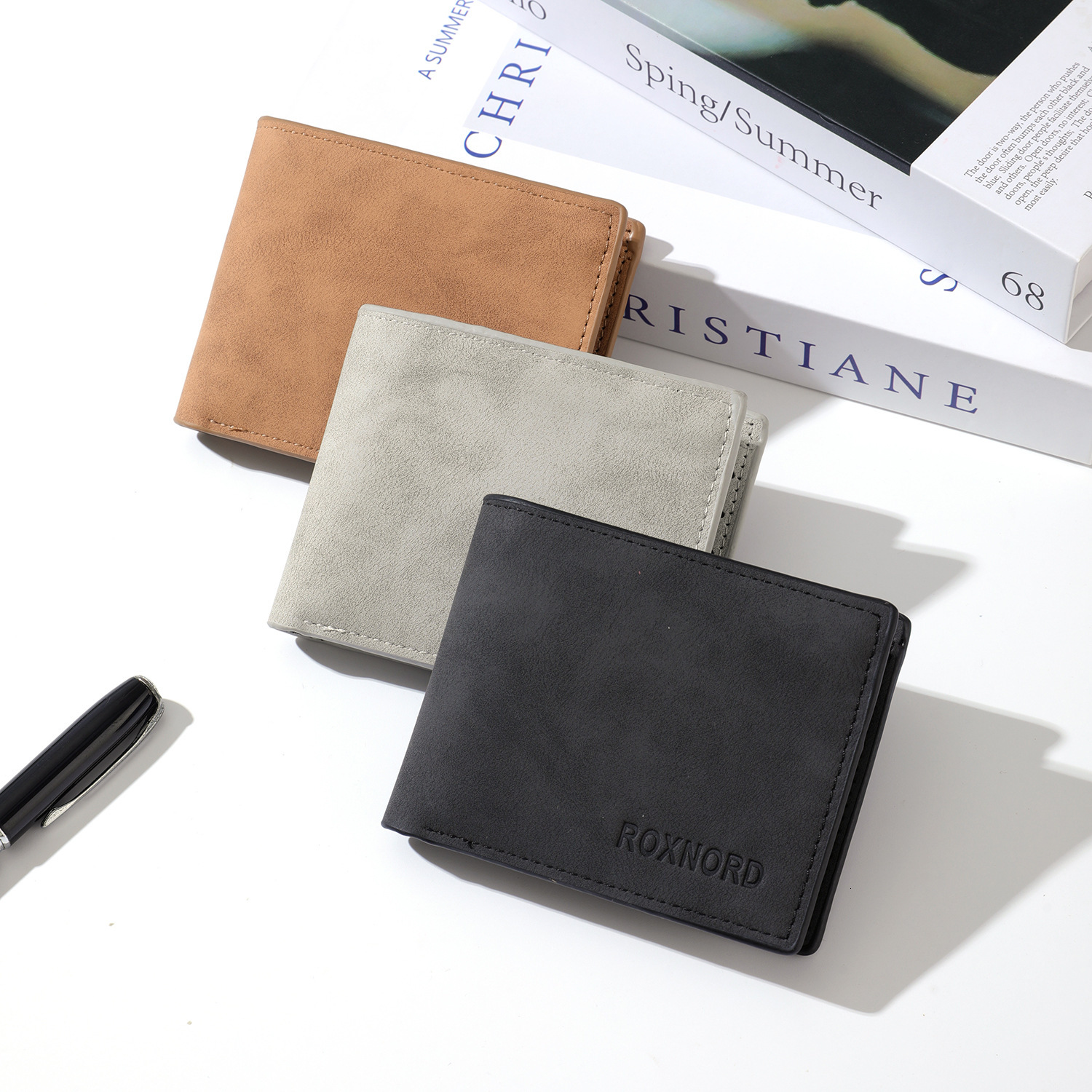 Men's Short Fashionable and Simple Horizontal Style, Matte Soft Leather Card Holder, Thin Student Wallet, Wholesale - view 3