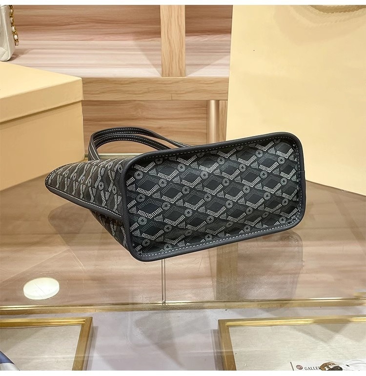 TOCCH Handheld tote bag for women, 2025 new style, fashionable summer large capacity crossbody basket bag - view 5