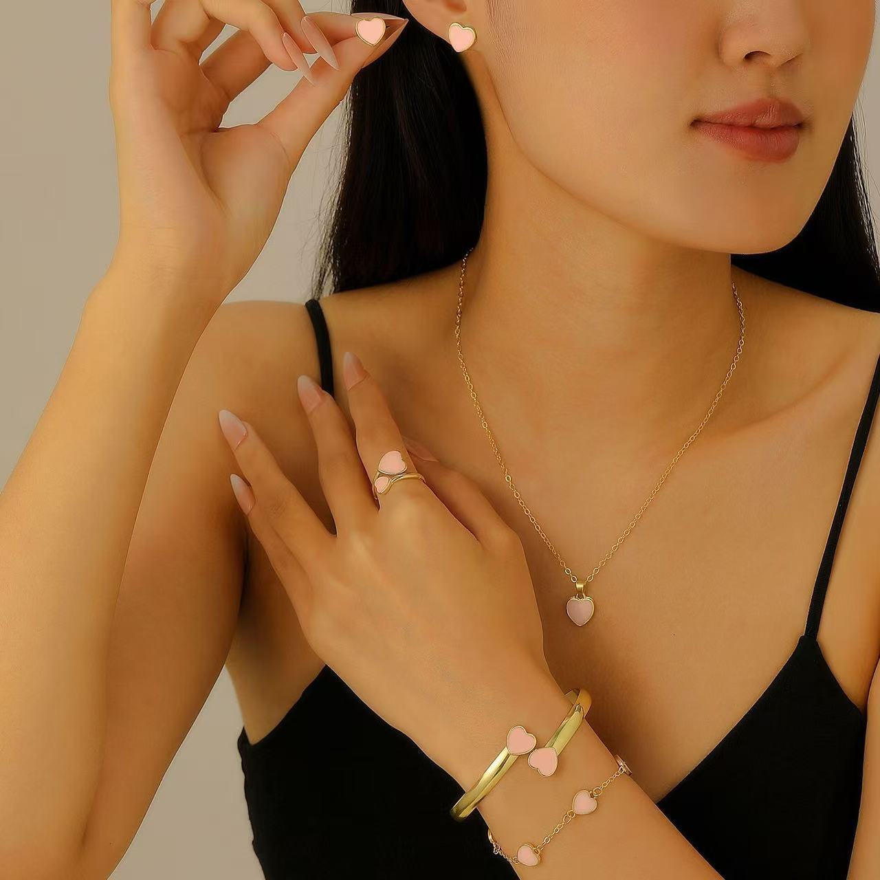 Womens Jewelry Designer Luxury Necklace Oil Drop Clover Bracelet Ring Earring Bracelet Necklace Five Piece Set Accessories French High-end Elegant Acc - view 4