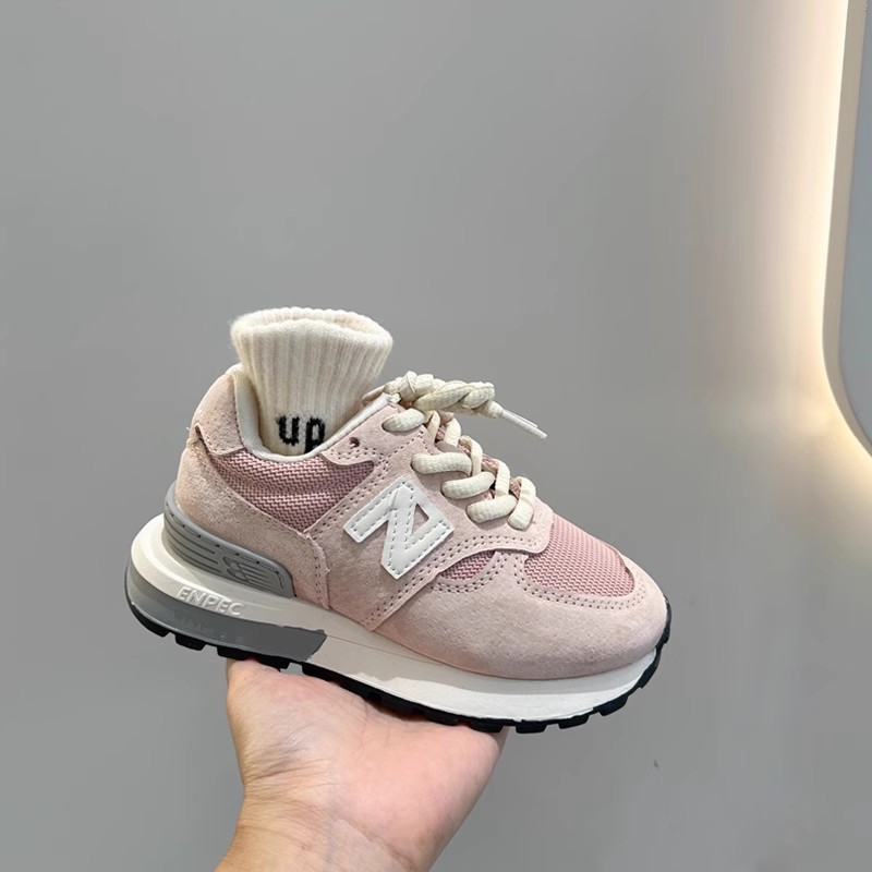 Designer 2026 Autumn Hot Casual Children's Running Shoes Lightweight Soft Bottom Student Outdoor Sports Shoes - view 4
