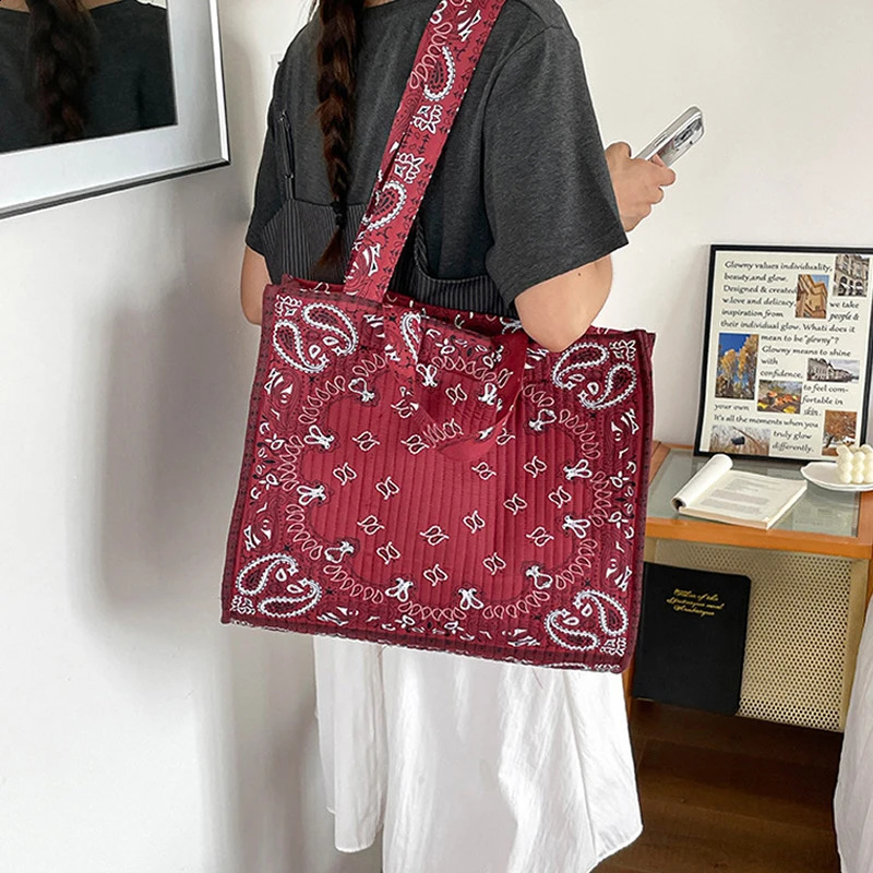 Women Paisley Print Quilted Tote Bag Large Capacity Casual Shoulder Handbag Vintage Bandana Pattern Commuter Shopping 260831 - view 6