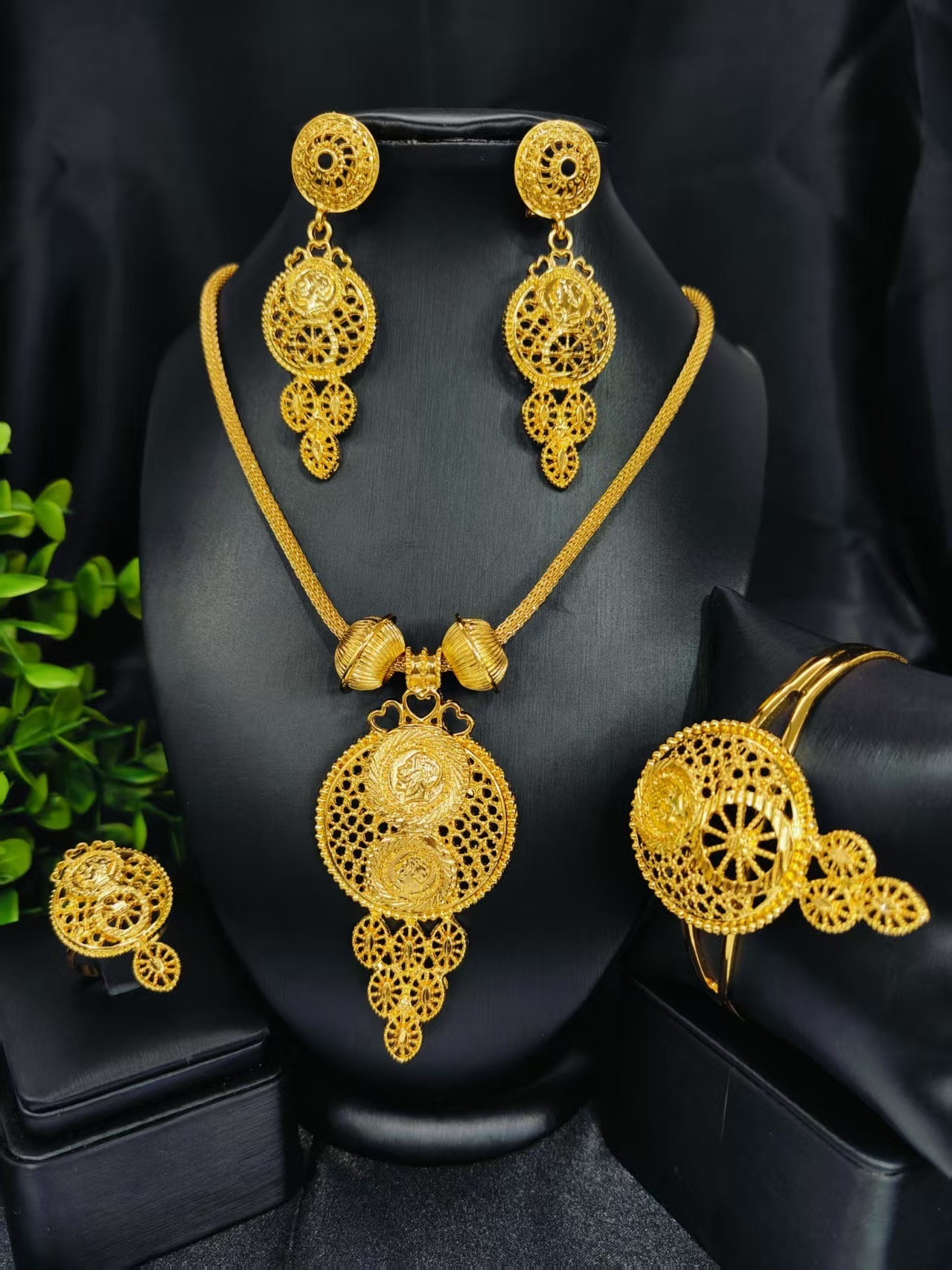 gold jewelry set with nine bead cuffs bracelets necklace African Dubai pendant earrings fashionable Italian jewelry241105 - view 9