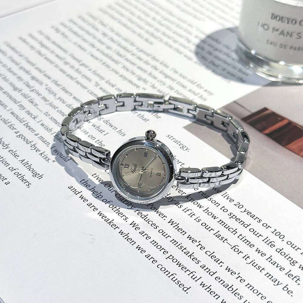 GEDI Minimalist Silver Woman High Quality Small Dial Quartz Ladies es Daily Wear Fashion Wrist Accessory H260228