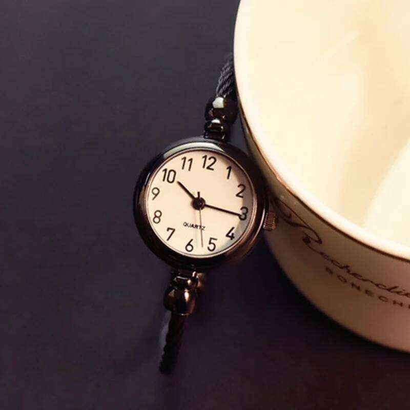 YIKAZE Women es Small Gold Bangle Stainless Steel Retro Ladies Quartz Wrist Clock Fashion Dress H260228
