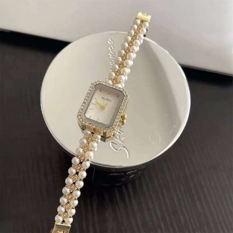 Women Fashion Small Square Dial Ladies Vintage Shell Pearls Chain Quartz Wrist Female Clock Wholesale H260228