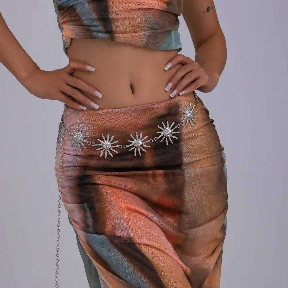Retro Bohemia Metal Human Face Sun Flower Ankle Chain for Women Summer Beach Sexy Bikini Expose Waist Body Jewelry H260228