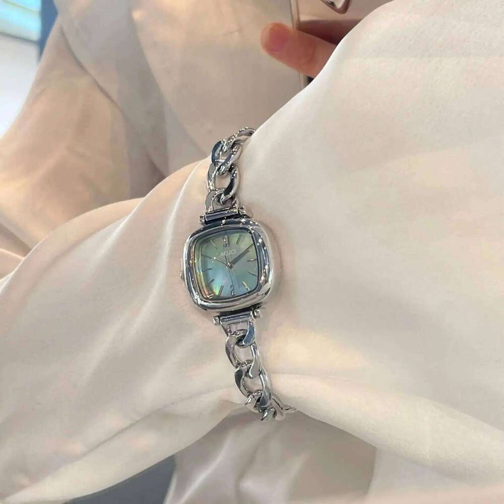 CILOA Women's Niche -Style Elegant Fashionable Quartz Waterproof H260228