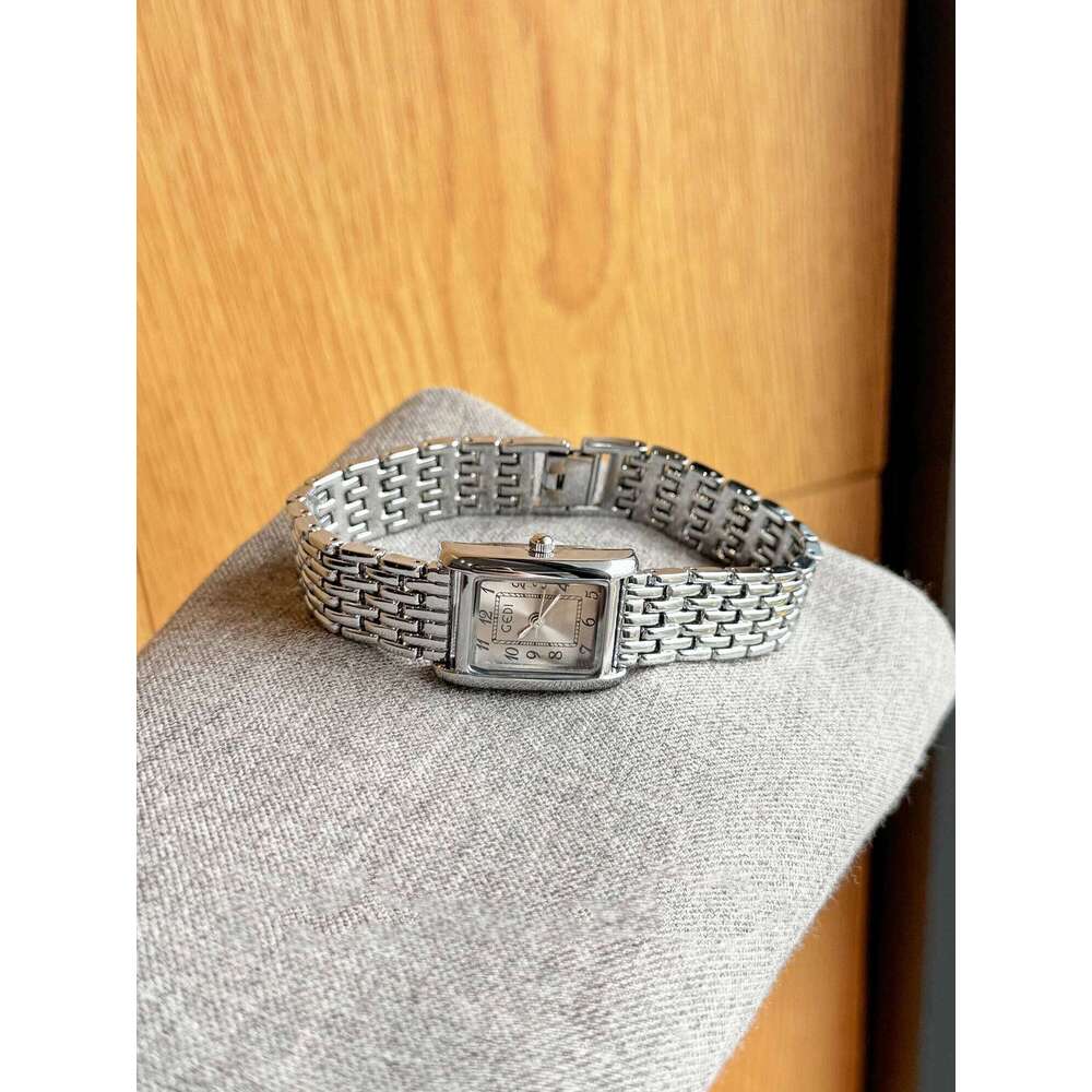 GEDI NEW Retro Elegant Quartz es for Woman Timepiece Minimalist Square Alloy Ladies Wrist Gift H260228