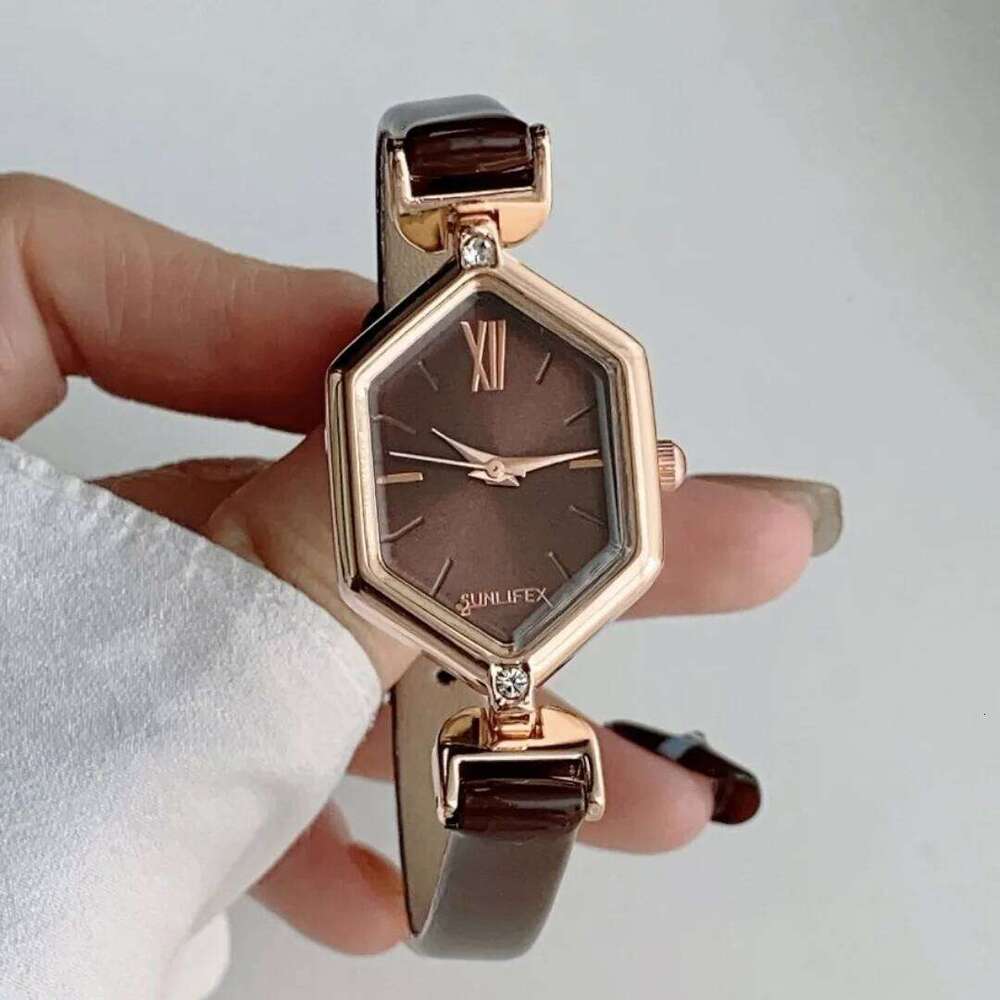 Fashion Women's Quartz Leather Band Analog Wristes Rhombus Dial Ladies es Clock Relogio Feminino H260228