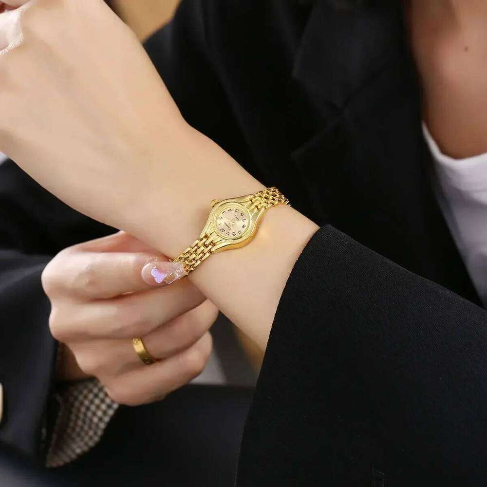 Elegant Women Fashion Small Dial Alloy Quartz Wrist for Woman Luxury Ladies Clock Gift Reloj Mujer H260228