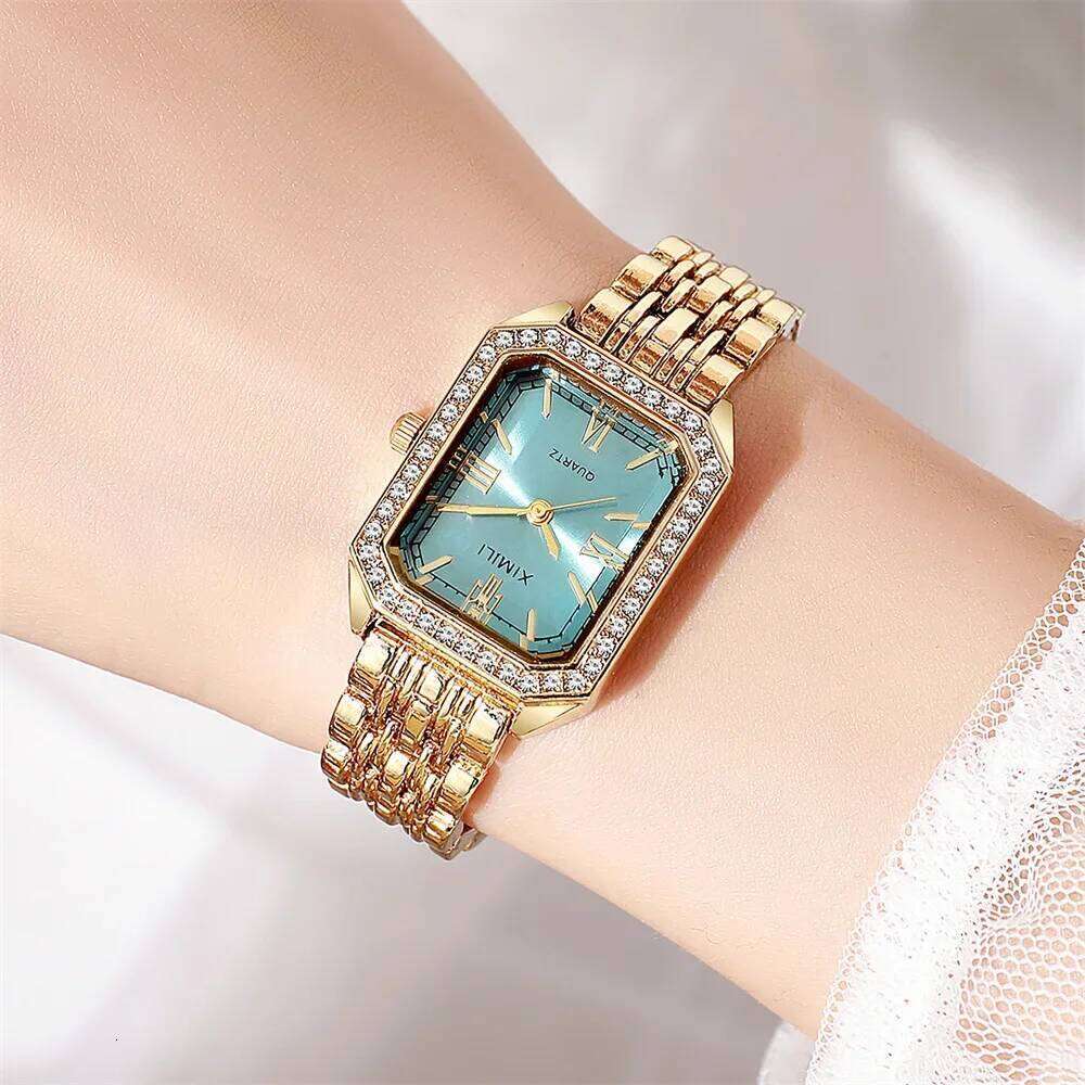 2026 Fashion Women Light Luxury Gold Diamond Quartz Business Casual Female Student Simple Brand Wristes Elegant244 H260228