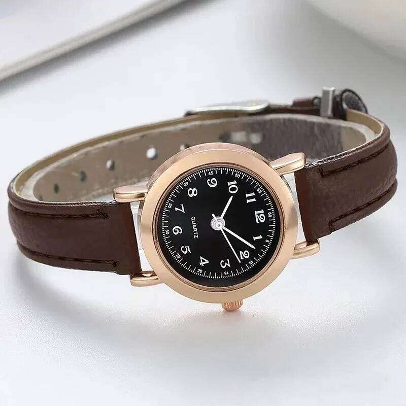 Simple and Cute Small Strap Dial Couple Women Exquisite Retro Leather Quartz Wirst Fashion Clock San Martin Store H260228
