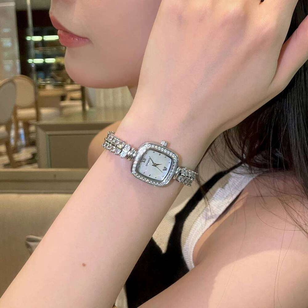 CILOA Women's Niche High-End Elegant Light Fashion Small Dial Quartz Waterproof H260228