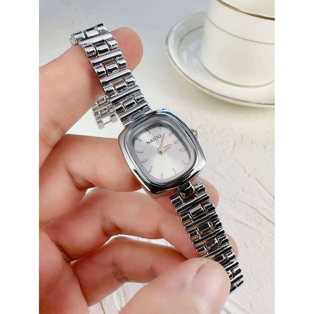 New Women Light Medieval temperament Simple Retro Female Fashion Quartz Wristes H260228