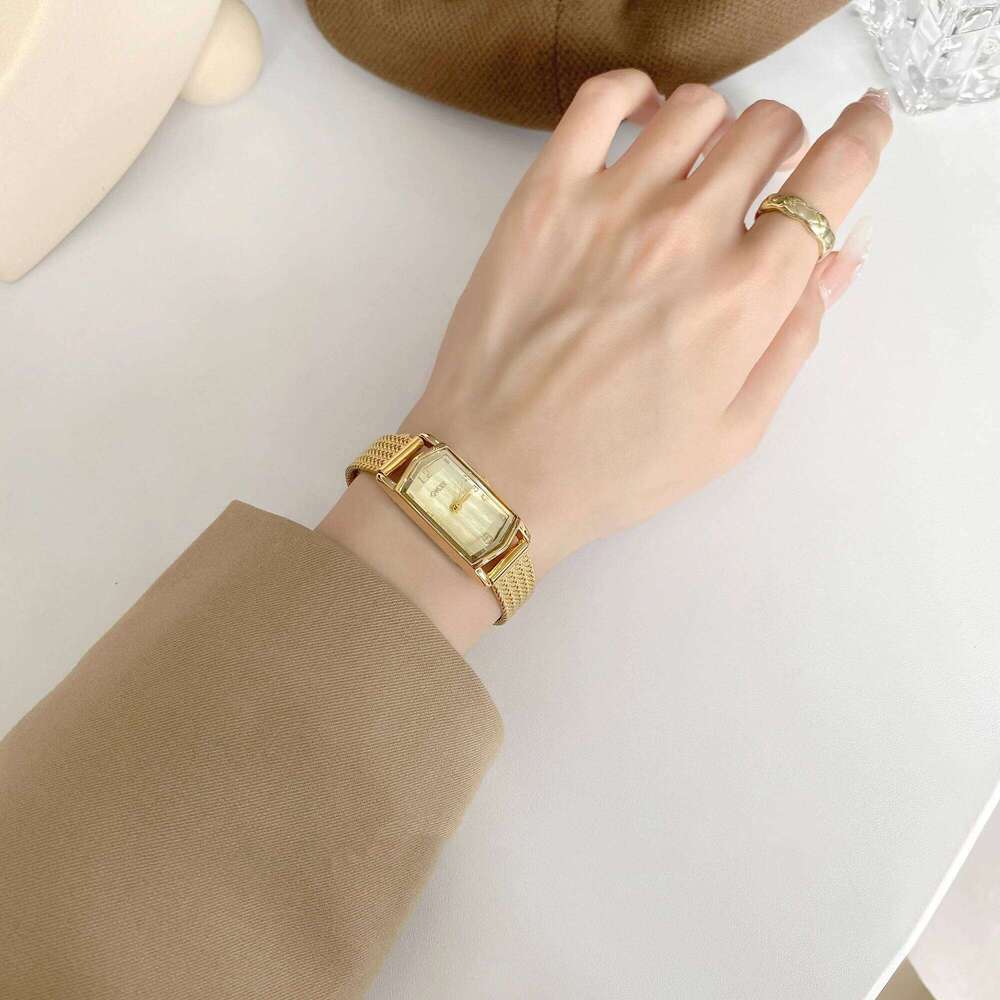 NEW GEDI Vintage Elegance Ladies es Premium Wheat-Patterned Steel Small Gold-Tone Quartz Women's Gift H260228